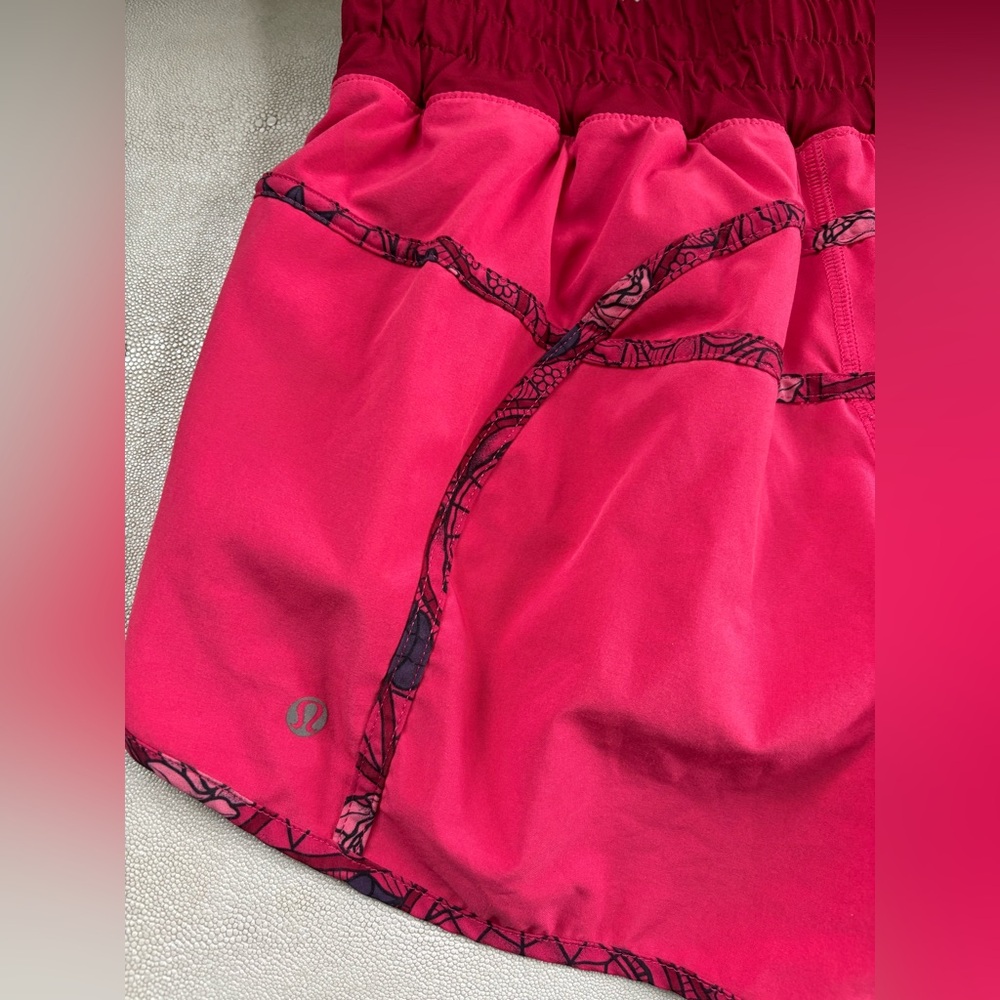 Lululemon Tracker Short II *4-way Stretch
Boom Juice Prisma Multi Guava sz 10 - Picture 9 of 12